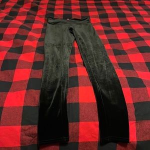Spanx small leggings. In great condition